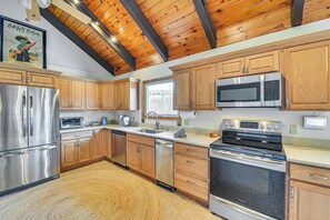 House (3 Bedrooms) | Interior - Mtn-view Home w/ Deck on 4 Acres in Windham (Windham)