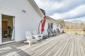 House (3 Bedrooms) | Interior - Mtn-view Home w/ Deck on 4 Acres in Windham (Windham)