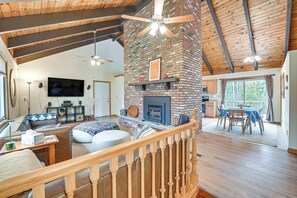 House (3 Bedrooms) | Interior - Mtn-view Home w/ Deck on 4 Acres in Windham (Windham)