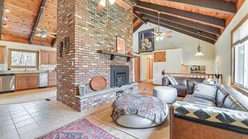 House (3 Bedrooms) | Front of property