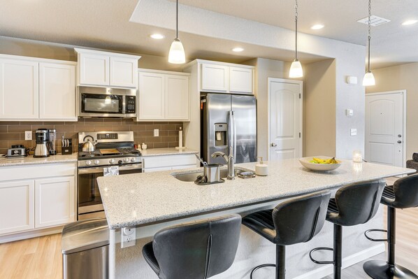 Apartment (2 Bedrooms) | Interior - 10 Mi to Fort Carson: Newly Built Townhome! (Colorado Springs)