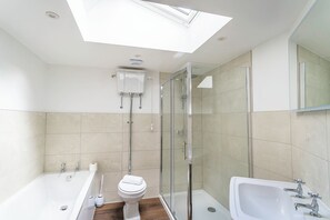 Towels - Beatrix Townhouse; games & bar for 6-8 (Market Place)