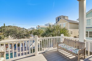 Interior - Walk to Shore: Myrtle Beach Home w/ Pool Access! (Myrtle Beach)