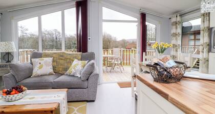 Bowland Lakes Leisure Village Lodge 16