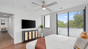 Apartment | 2 bedrooms - Upstay! New Renos Spacious Apartment Near Soco (Austin)