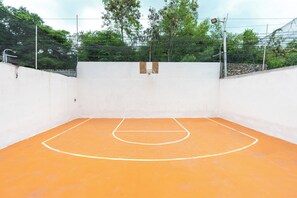 Sport court