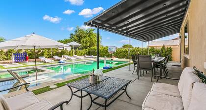 12 Beds,Pool table,Ping Pong,Volleyball+Basketball