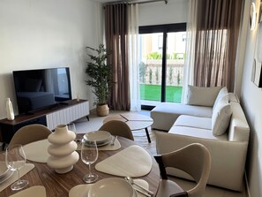 Living area - Mediterranean Gardens 55: Ground floor with garden (Torrevieja)