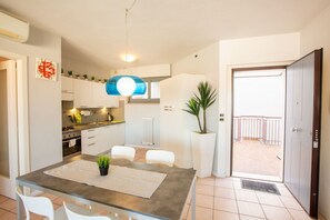 Dining - Casa Adelaide, near the sea and the historic center with a panoramic terrace (Senigallia)