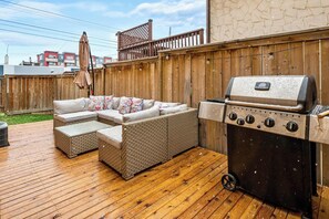 Terrace/patio - The Prosecco • DTCalgary • YYCAirport > 15min (Calgary)