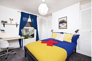 6 habitaciones, tabla de planchar con plancha, internet y ropa de cama 