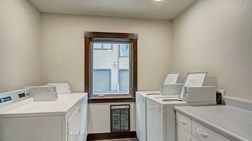 Condo, 1 Bedroom | Interior