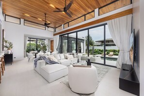 Luxury 3BR Villa Eden with Private Pool | Living area