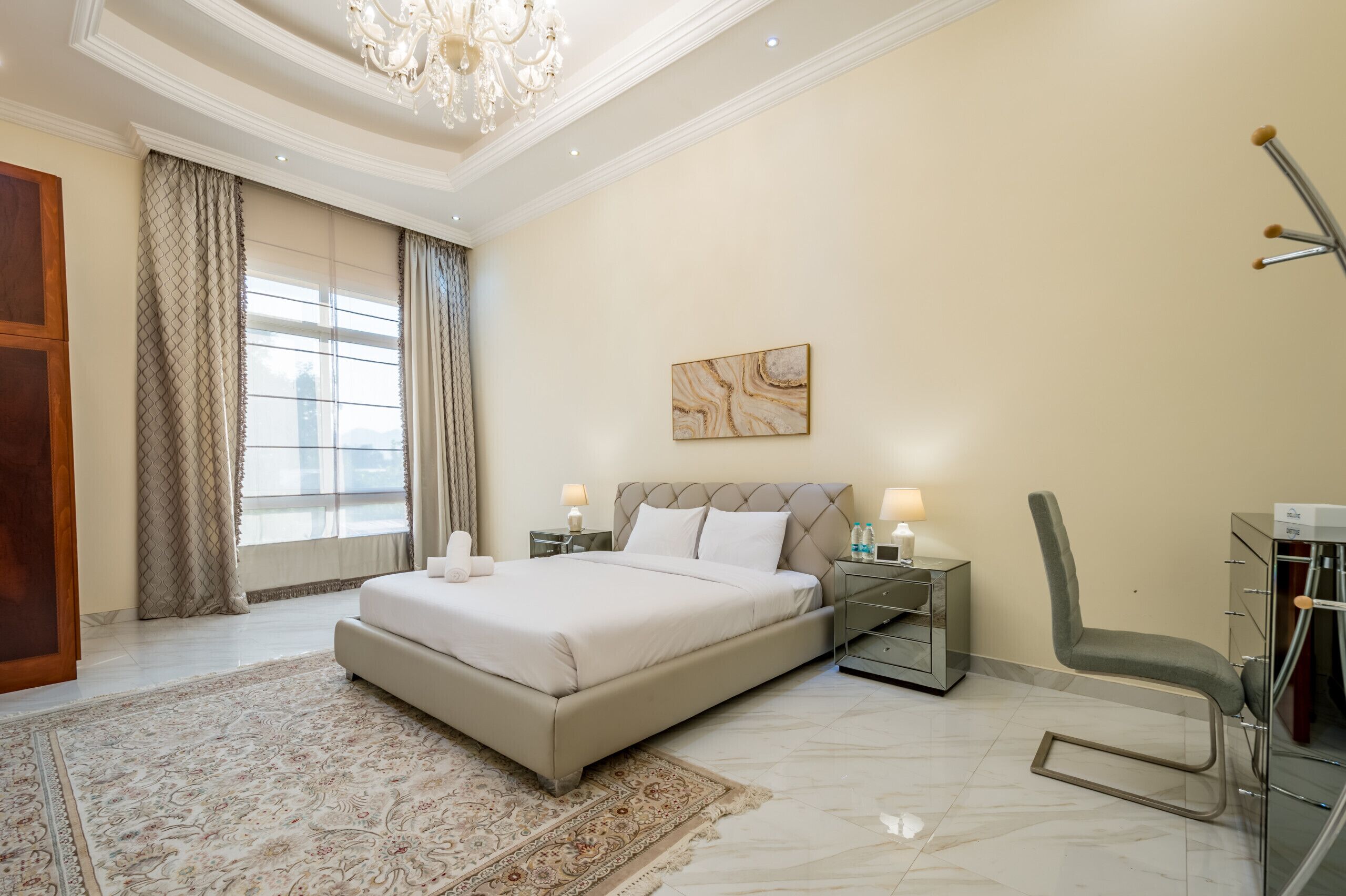 9 dormitorios, caja fuerte, tabla de planchar con plancha y wifi gratis