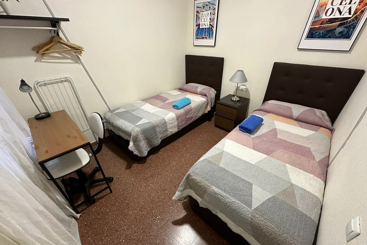 Twin Room, Shared Bathroom