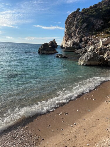 Authentic cliff villa, with pool, private staircase to hidden beach -Budva