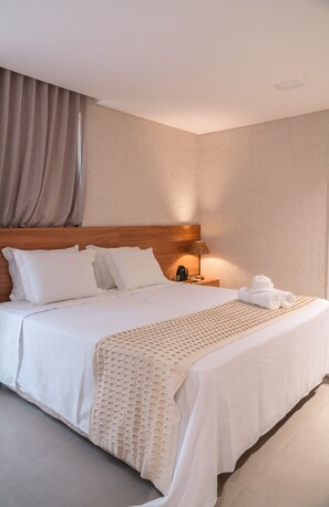 5 habitaciones, tabla de planchar con plancha, wifi y ropa de cama
