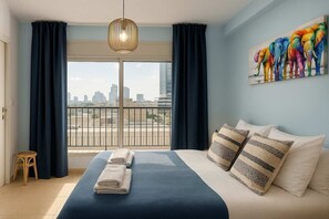 2 bedrooms, desk, iron/ironing board, WiFi