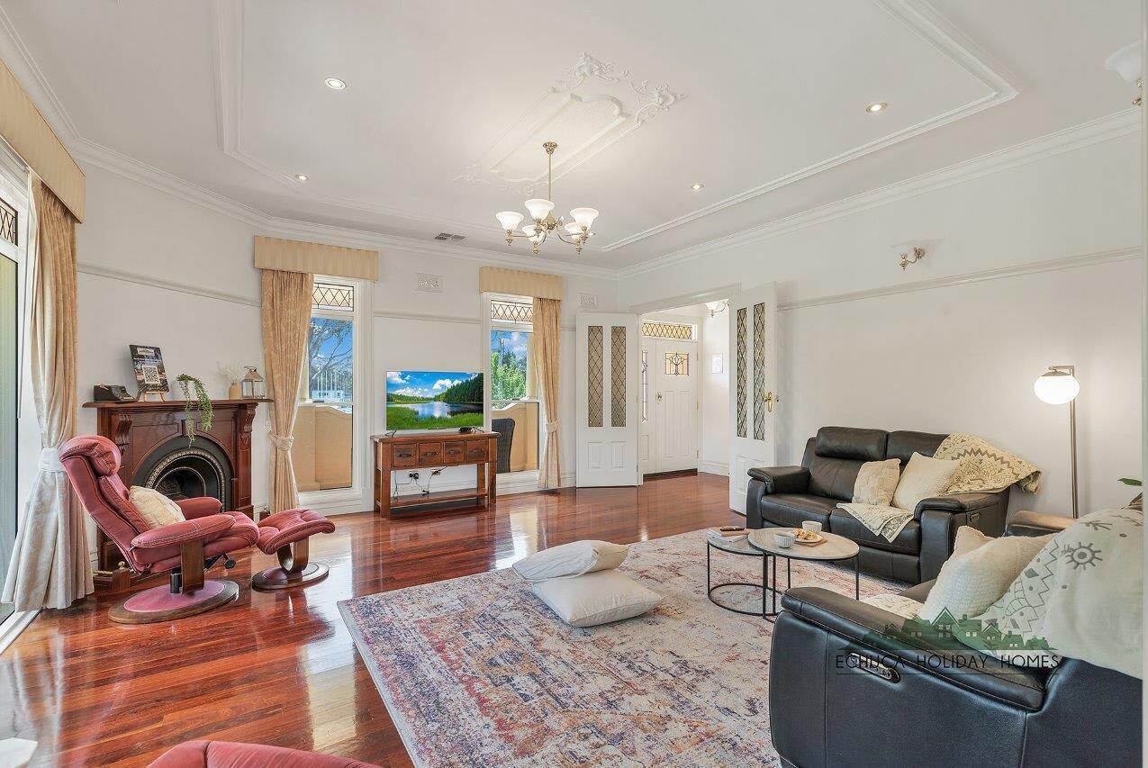Llewoh On Crofton - Stunning Central Echuca Heritage Home With Spa - Echuca