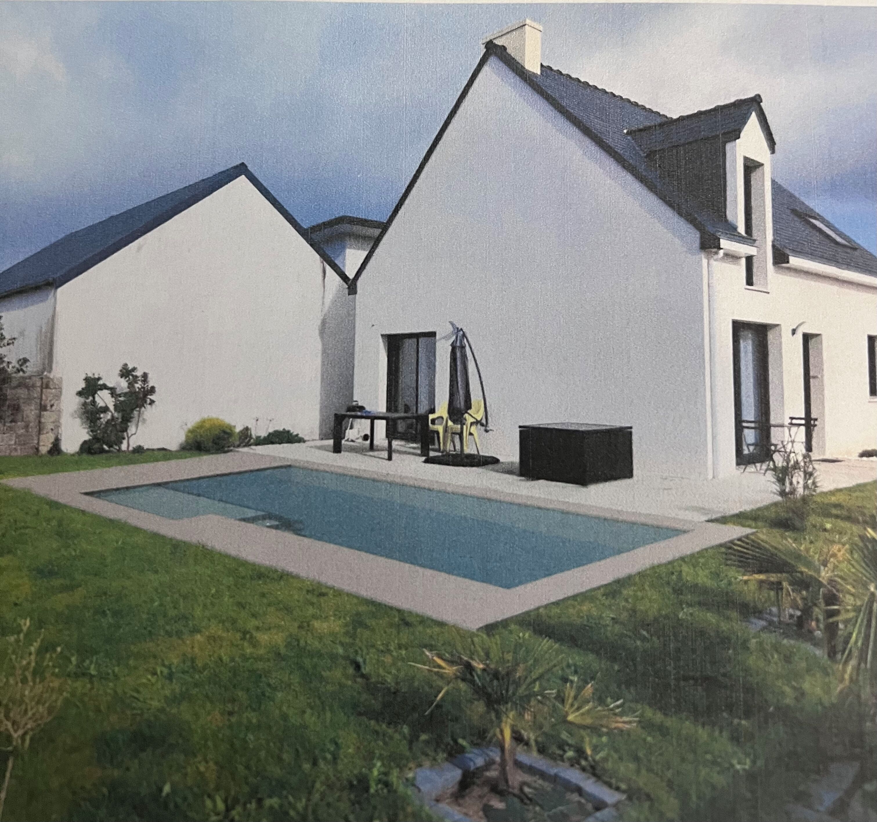 Piscine disponible pour 2026 - en construction en 2025.