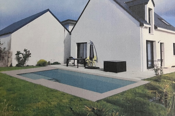 Piscine disponible pour 2026 - en construction en 2025.