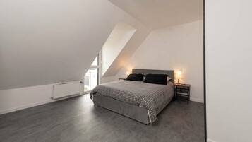 5 Schlafzimmer, Bügeleisen/Bügelbrett, Reisekinderbett, kostenloses WLAN