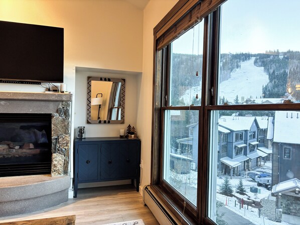 Interior - Ski-In/Out Keystone Condo - Closest to Gondola (Keystone)