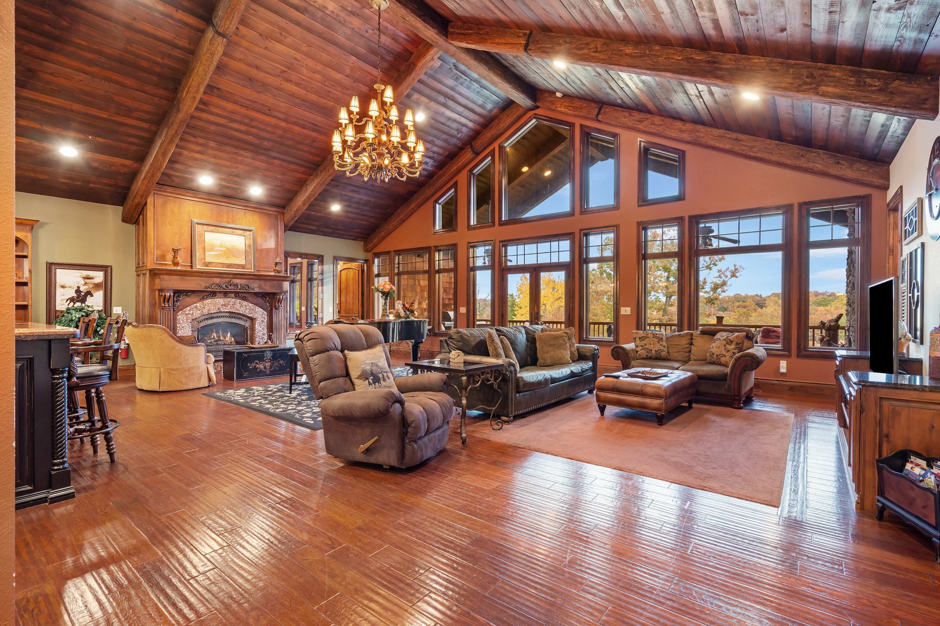 TV, fireplace, DVD player, offices