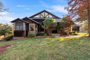 Exterior - The Lodge at Rock Canyon + 2 Free Tickets (Branson)