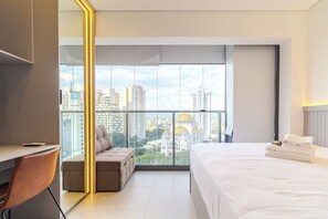 Rideaux occultants, fer et planche à repasser, Wi-Fi gratuit