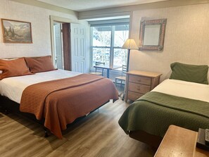 2 bedrooms, WiFi - Adjoining Hotel Rooms Near Ski Lift-Great for Families or Small Group (Telluride)