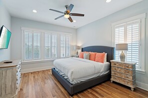 7 bedrooms, iron/ironing board, free WiFi, bed sheets