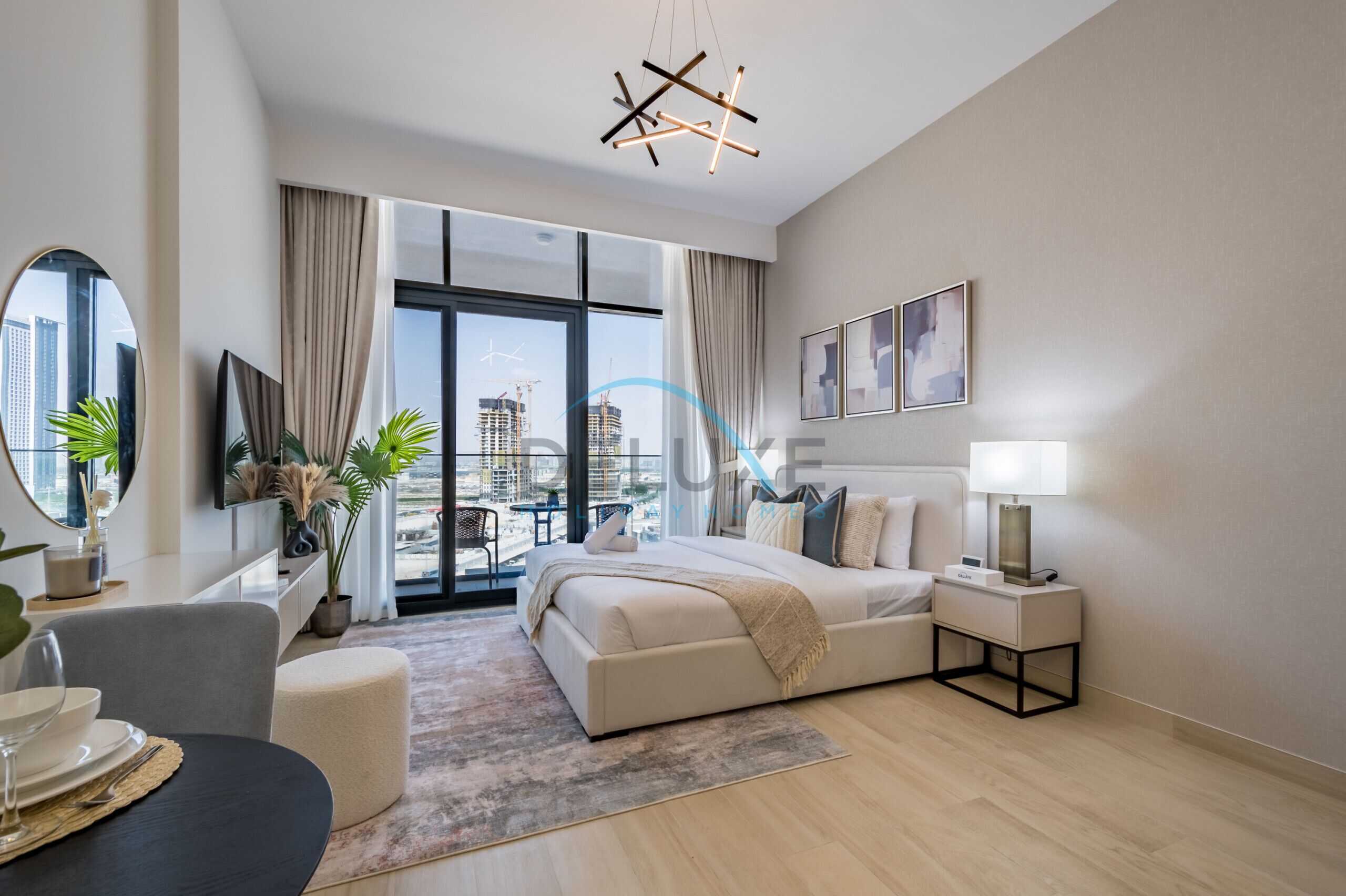 Tabla de planchar con plancha, wifi gratis y ropa de cama 