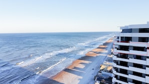 Accommodatie ligt op het strand