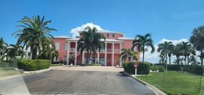 Exterior - Discover the charm of Waterside at Coquina Key, Your Island Paradise Awaits (St. Petersburg)