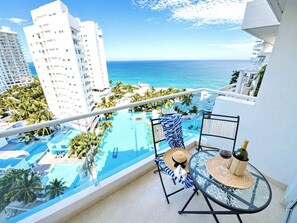 Family Apartment | Outdoor dining