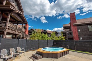 Terrace/patio - West Village 3 bedroom, free WiFi, sleeps 8. (Copper Mountain)