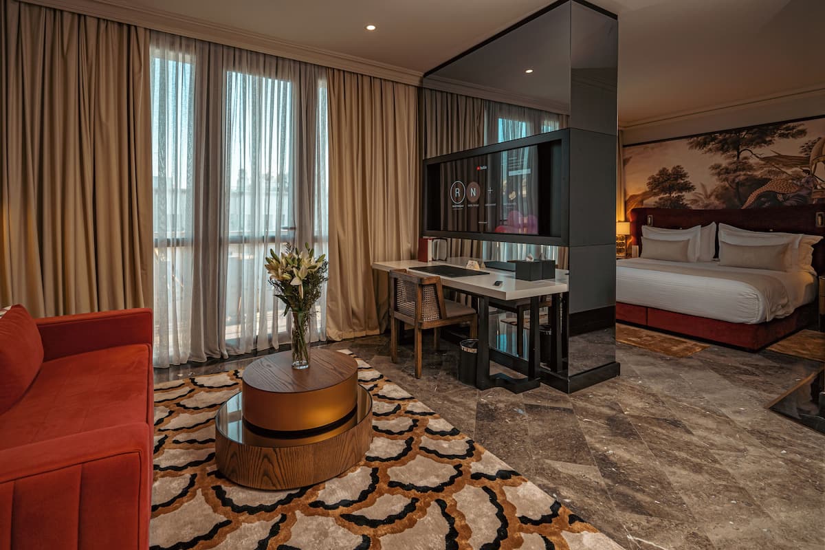 Signature Suite | 1 bedroom, Frette Italian sheets, premium bedding, in-room safe