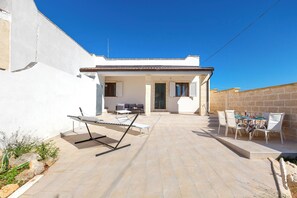 Outdoor dining - 4215 Villa I Doni Della Luna by Barbarhouse (Porto Cesareo)