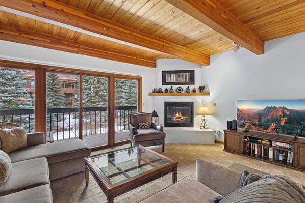 TV, fireplace - Riverside A103-Telluride Condo Near Ski Lifts & Downtown (Telluride)