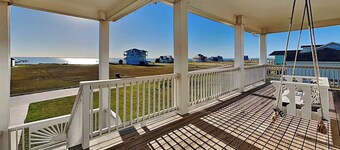Salty Sunrise | Bayfront Views + Private Pool