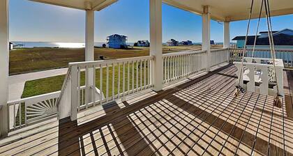 Salty Sunrise | Bayfront Views + Private Pool