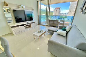 Basic Apartment | Living area