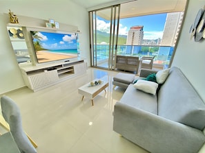 Apartment | Living area | Flat-screen TV - Apartamentos Samaria Club - by SOHO (Santa Marta)