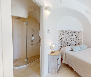 6 Schlafzimmer, Zimmersafe, Bügeleisen/Bügelbrett, kostenloses WLAN