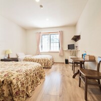 Basic Twin Room, 2 Twin Beds, Non Smoking, Private Bathroom | Free WiFi, bed sheets