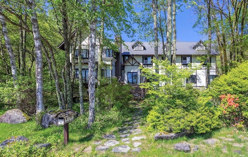 カナリアンホテル