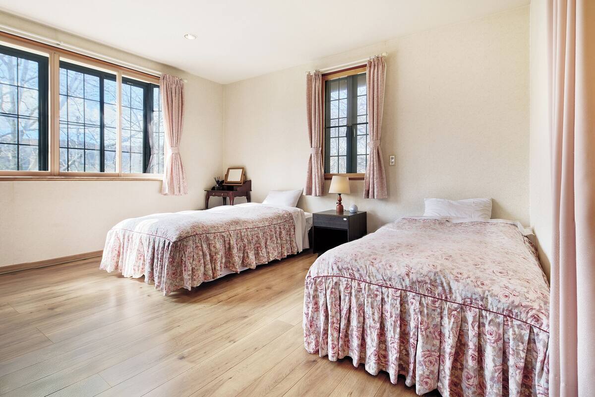 Family Quadruple Room, 1 Bedroom, Non Smoking, Valley View | 7 bedrooms, free WiFi, bed sheets