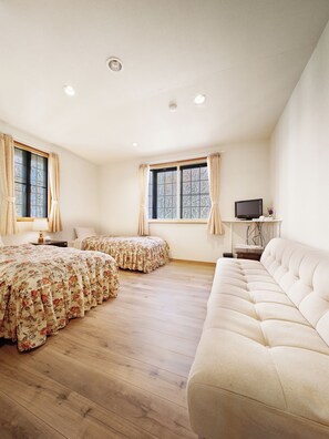 7 bedrooms, free WiFi, bed sheets