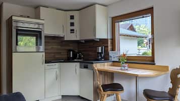 Kühlschrank, Ofen, Herdplatte, Geschirrspüler